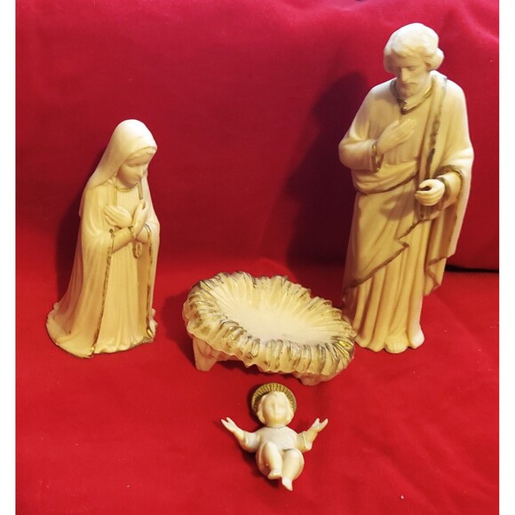 Vintage 1962 Mid Century Art Plastics Holy Family Nativity Figures Christmas 4Pc - Picture 2 of 5